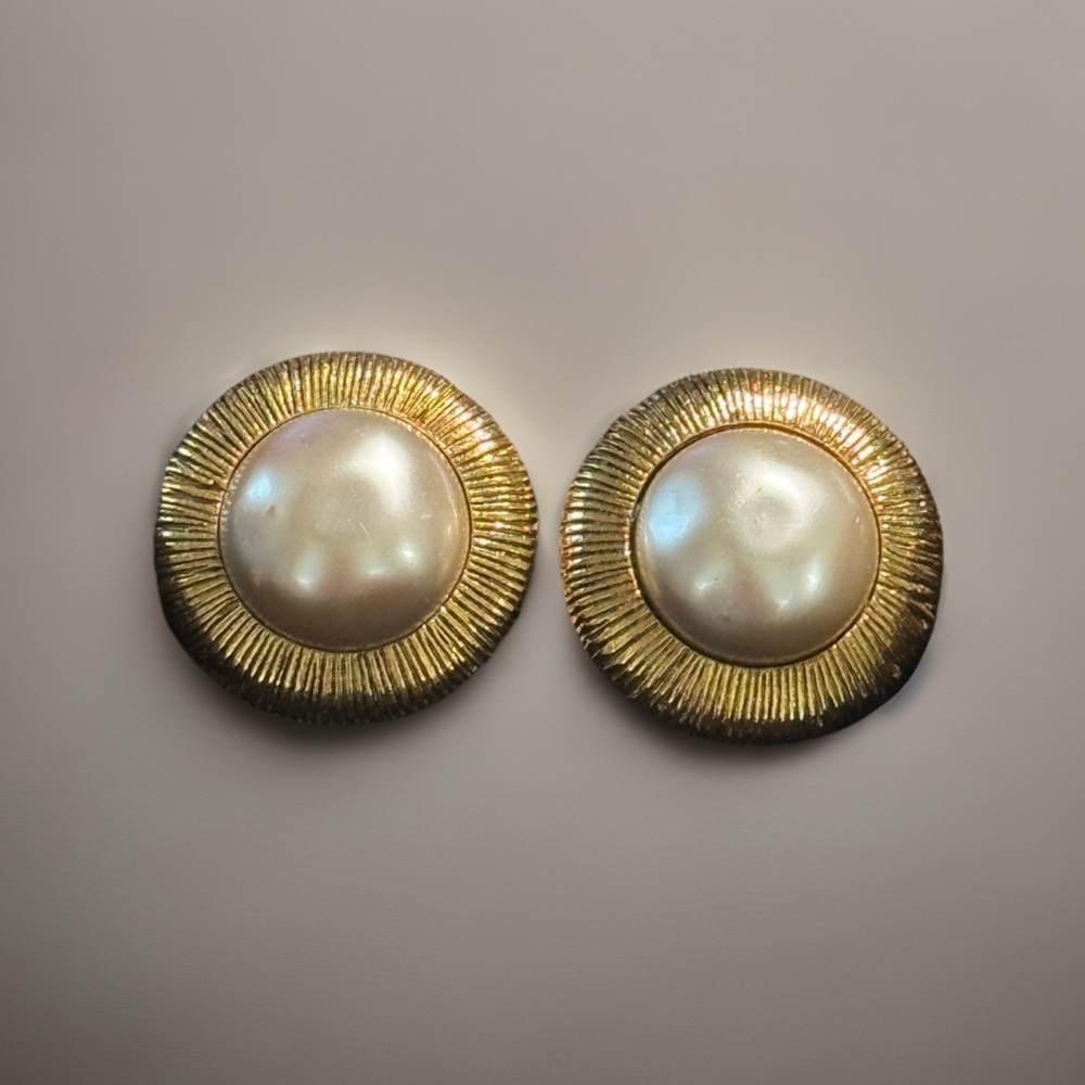 Chanel Vintage‎ Gold Plated Faux Pearl Earrings